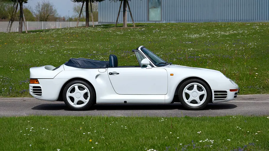 Porsche 959 Speedster statisch von rechts fotografiert.