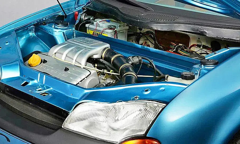 Porsche C88 (1994) Blick in den Motorraum des Porsche C88 (1994).