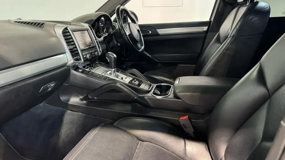 Der Innenraum des Porsche Cayenne Pick-up