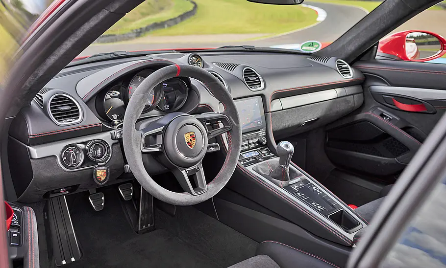 Porsche 718 Cayman GT4
