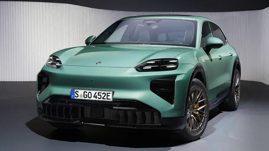 Porsche Cayenne Electric Der Porsche Cayenne Electric von schräg vorne.