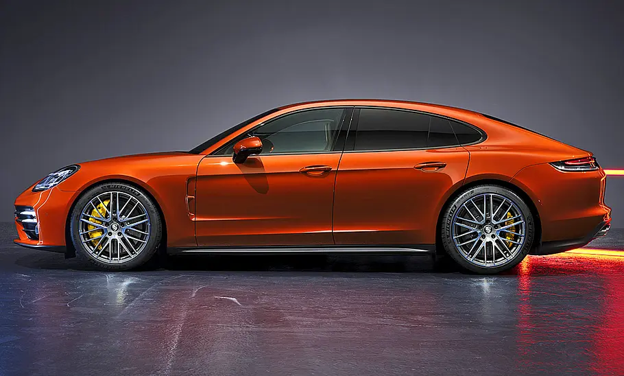 Porsche Panamera Facelift (2020) Porsche Panamera Facelift (2020)