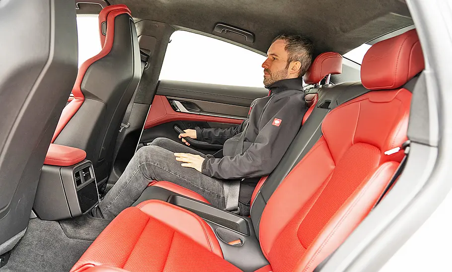 Porsche Taycan Turbo S Porsche Taycan Turbo S