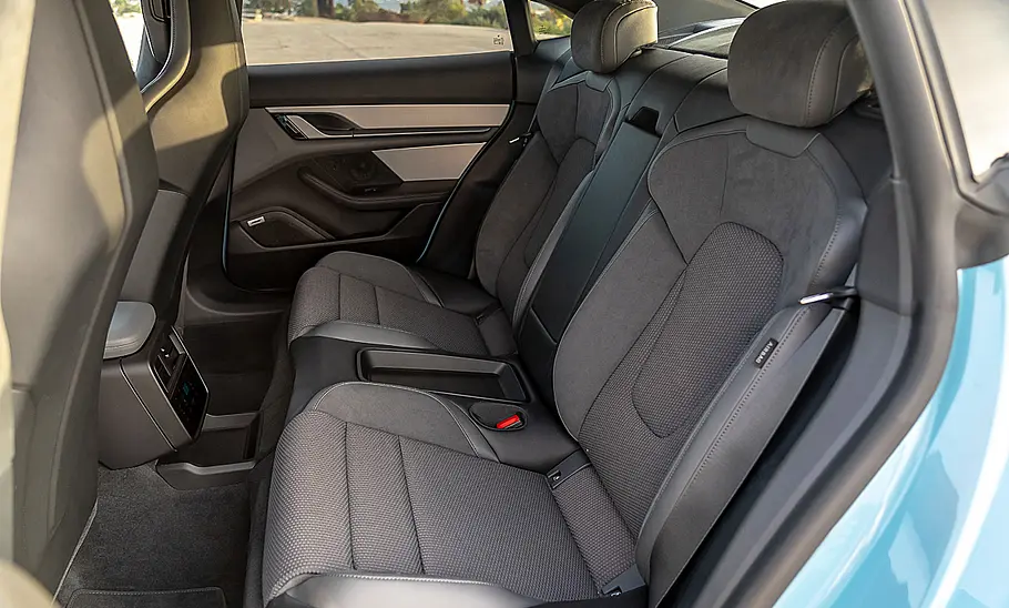 Porsche Taycan 4S (2019)