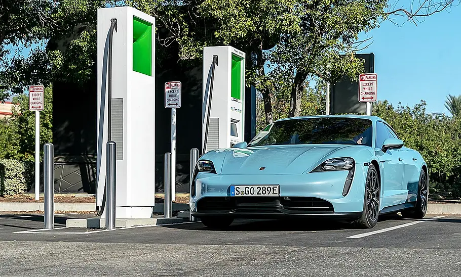 Porsche Taycan 4S (2019)