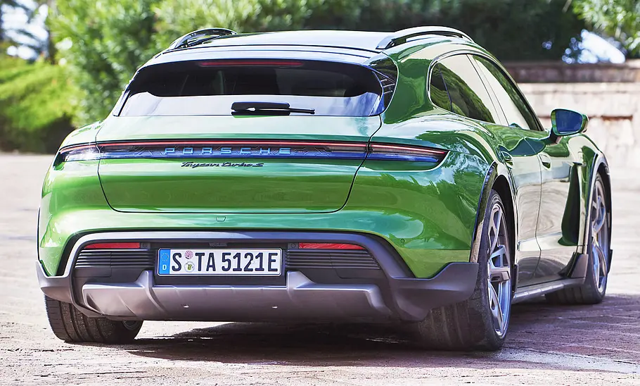 Porsche Taycan Cross Turismo