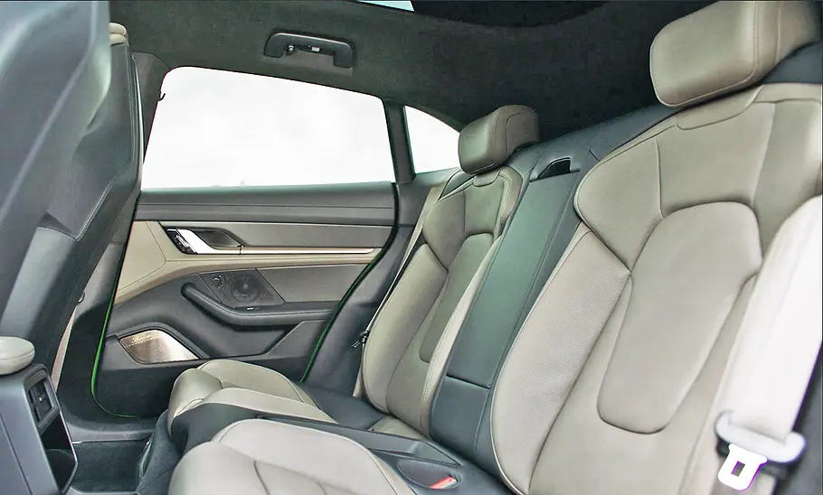 Porsche Taycan Cross Turismo (2021)