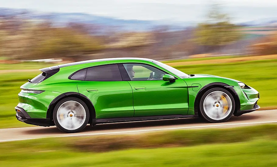 Porsche Taycan Cross Turismo (2021) Porsche Taycan Cross Turismo (2021)