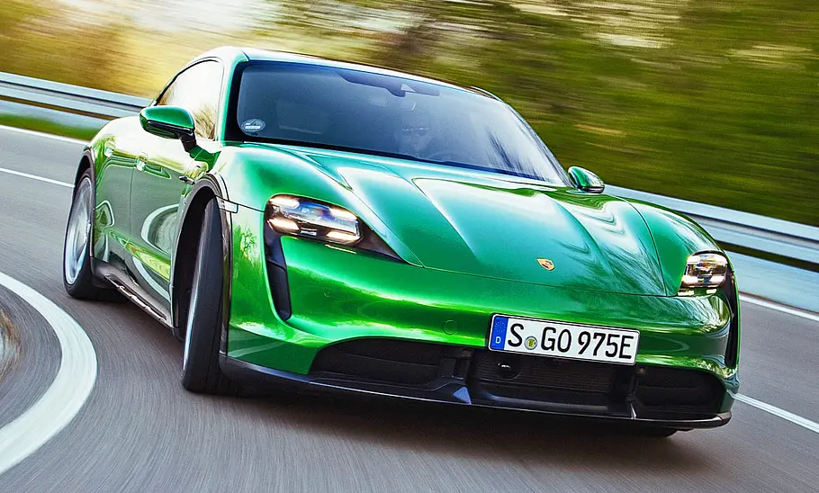Porsche Taycan Cross Turismo (2021) Porsche Taycan Cross Turismo (2021)