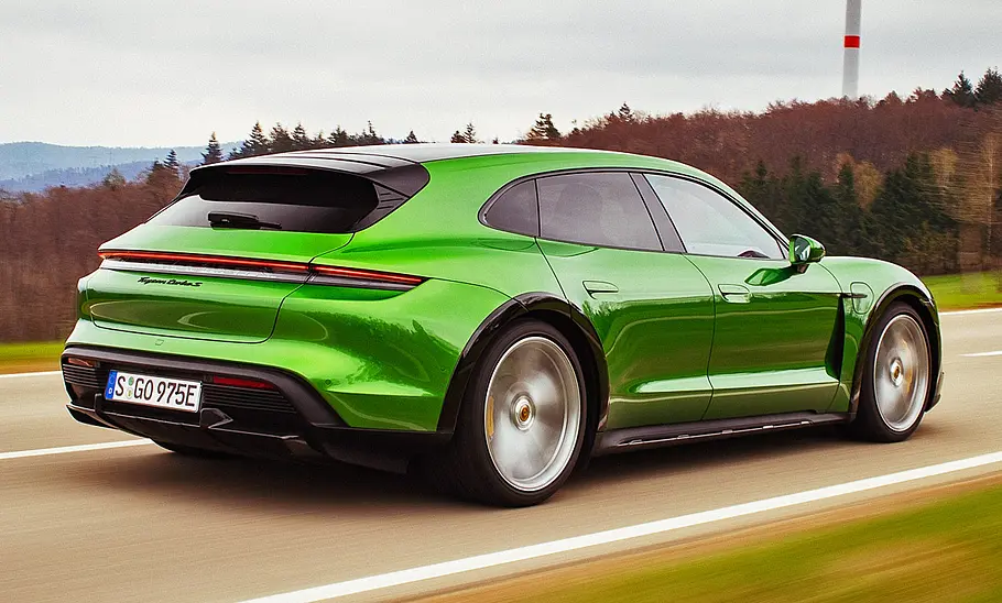 Porsche Taycan Cross Turismo (2021) Porsche Taycan Cross Turismo (2021)