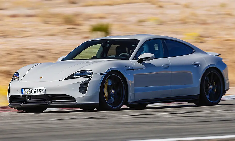 Porsche Taycan GTS (2022) Porsche Taycan GTS (2022)