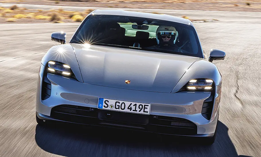Porsche Taycan GTS (2022) Porsche Taycan GTS (2022)