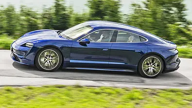 Porsche Taycan Turbo - Foto: Porsche
