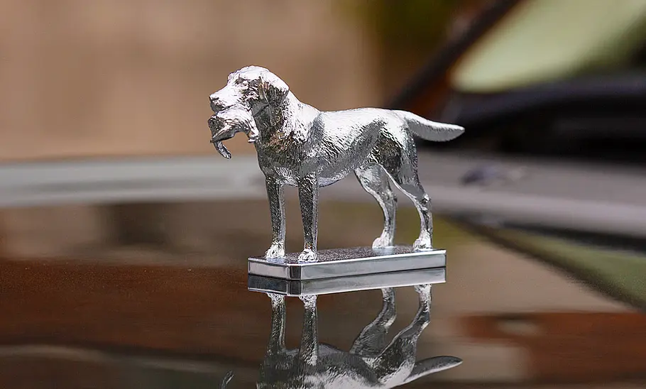 Die Haubenfigur des Range Rover 4.2 Supercharged Vogue SE (L322).