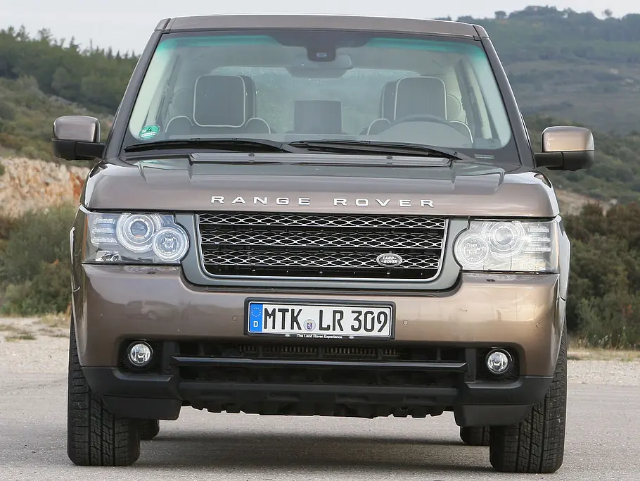 Range Rover 4.4 TDV8 Front