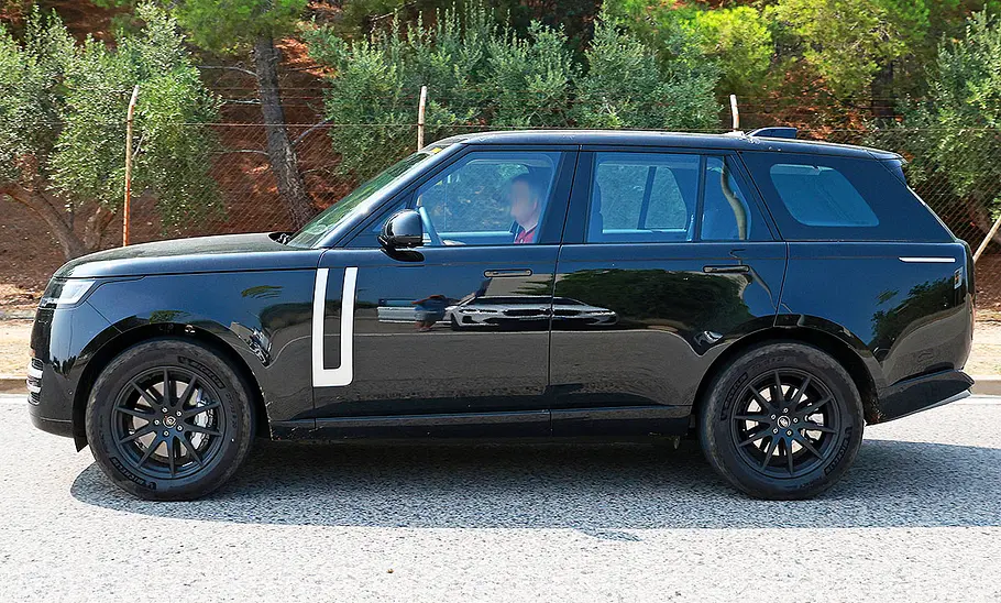 Range Rover Electric (2024); Außenansicht, fahrend; SUV; Profilansicht