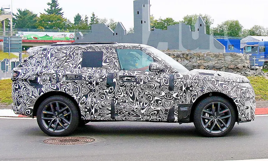Range Rover Sport SVR (2023)