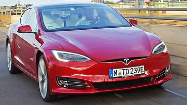Tesla Model S 100D - Foto: Zbiginiew Mazar Tesla Model S 100D - Foto: Zbiginiew Mazar