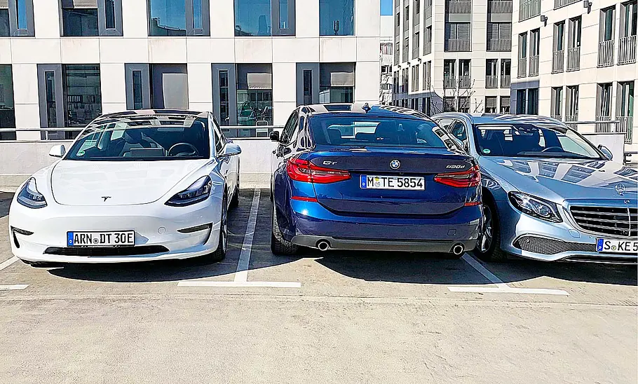 Intelligente Parkassistenz bei BMW