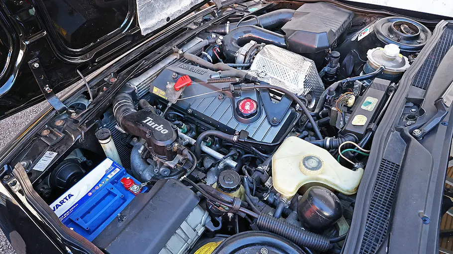 Der Motor des Renault 21 Turbo