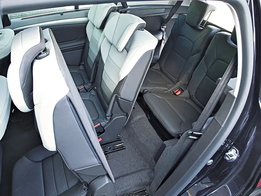 Renault Espace Renault Espace Initiale 2015 SUV Van Crossover Test Fahrbericht Bilder Sitze Rückbank