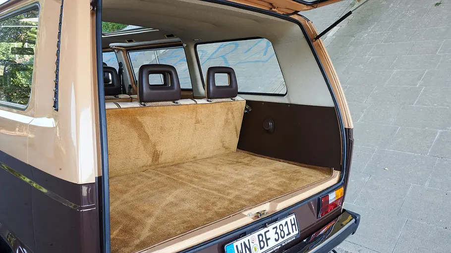 Der Kofferraum im VW T3 Caravelle.