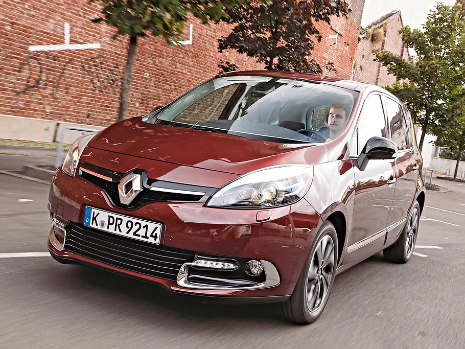 Renault Scénic: Facelift 2013 renault scenic facelift 2013 kompaktvan gebrauchtwagen dritte generation front fahraufnahme