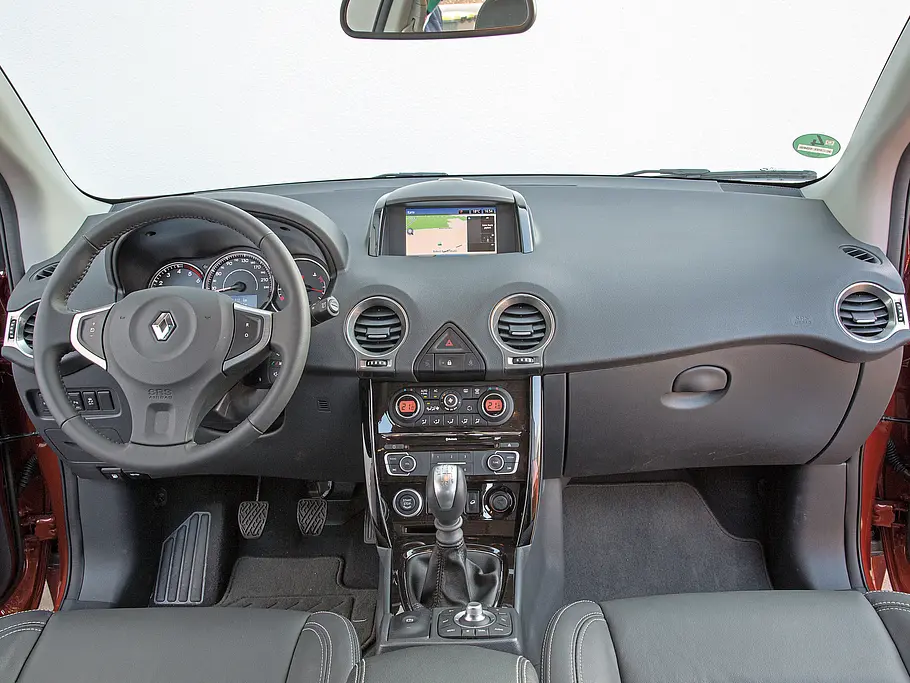 Renault Koleos dCi 150 4x4 Kompakt-SUV Vergleich Bilder technische Daten Cockpit