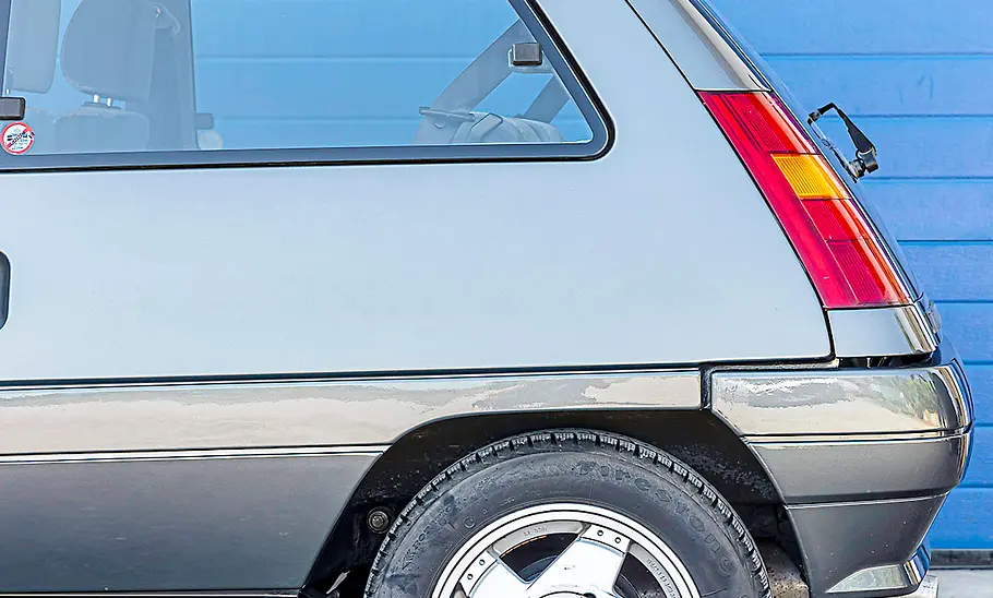 Renault 5 Renault 5 Seitenteil im Detail.