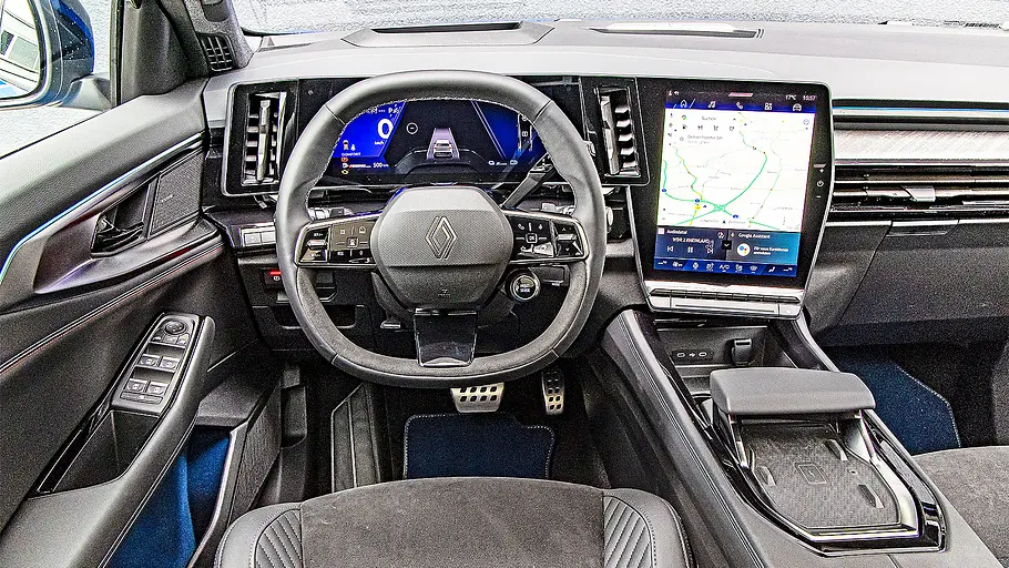 Renault Rafale Blick auf die Armaturen im Innenraum des Renault Rafale.