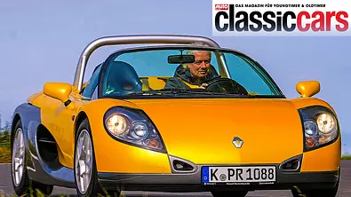 Der Renault Sport Spider fahrend von schräg vorne fotografiert. - Foto: Angelika Emmerling