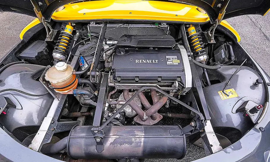 Der Motor des Renault Sport Spider.