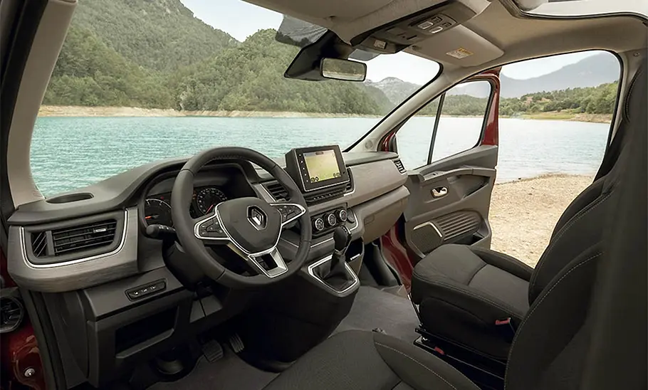 Renault Trafic Spacenomad (2025) Das Cockpit des Renault Trafic Spacenomad (2025).