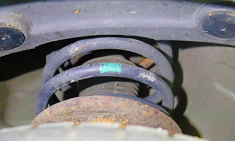 Die Vorderachs-Federn des Renault Twingo 1.
