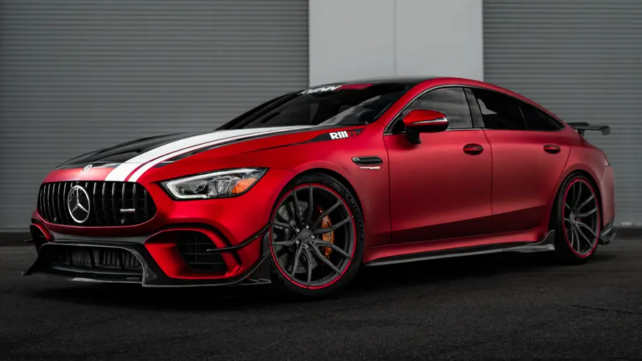 Platz 4: Renntech AMG GT63 Monster Der Renntech AMG GT63 Monster stehend von vorne.