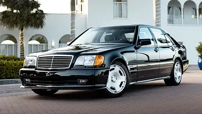 Renntech-Mercedes S76R, fotografiert von schräg vorne. - Foto: Renntech