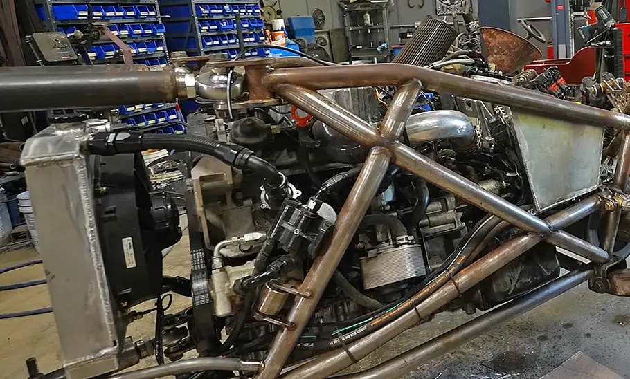 Der Motor des Farm-Monster-Trike