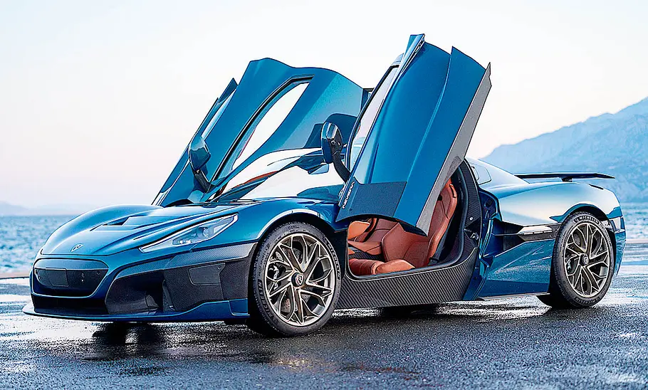 Rimac Nevera (2021); Supersportler; Hypercar; Elektroauto; stehend; Außenansicht; Frontansicht