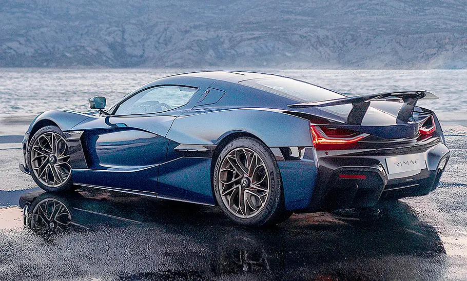 Rimac Nevera (2021); Supersportler; Hypercar; Elektroauto; stehend; Außenansicht; Heckansicht