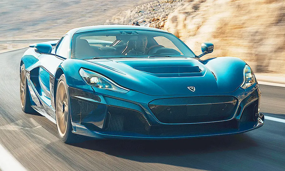Rimac Nevera (2021); Supersportler; Hypercar; Elektroauto; fahrend; Außenansicht; Frontansicht