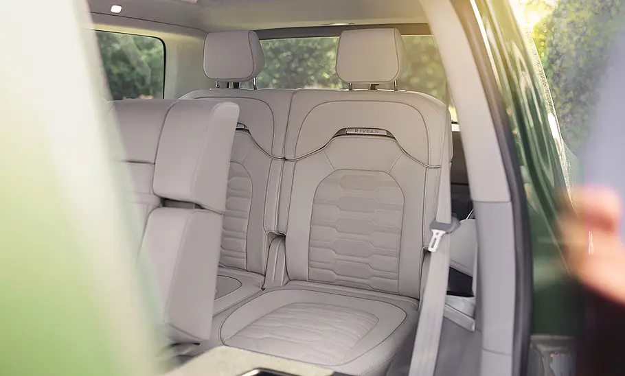 Rivian R1S (2021) Rivian R1S (2021)