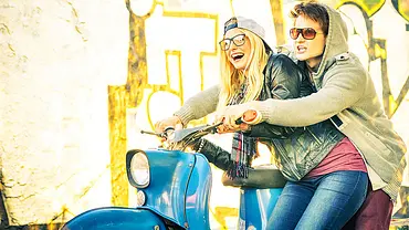 Rollerführerschein ab 15 (Moped): Gesetzesänderung - Foto: BauerStock/AUTO ZEITUNG