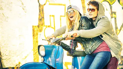 Rollerführerschein ab 15 (Moped): Gesetzesänderung - Foto: BauerStock/AUTO ZEITUNG