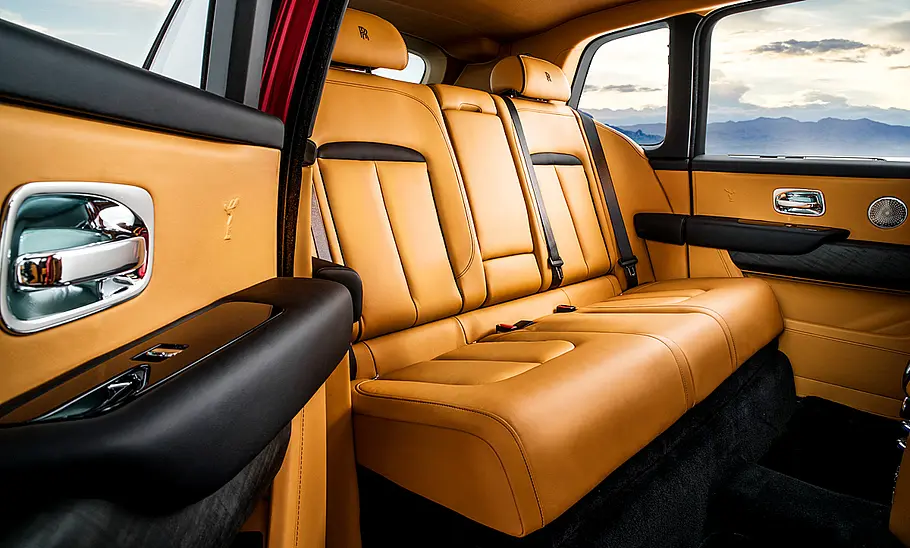 Rolls-Royce Cullinan (2018)
