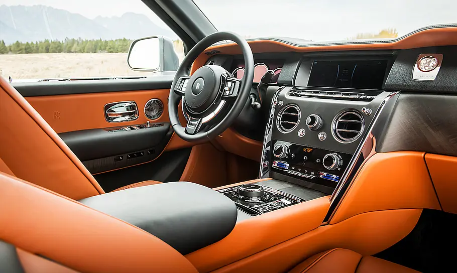 Rolls-Royce Cullinan (2018) Rolls-Royce Cullinan (2018)