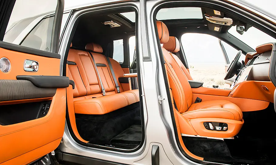 Rolls-Royce Cullinan (2018) Rolls-Royce Cullinan (2018)