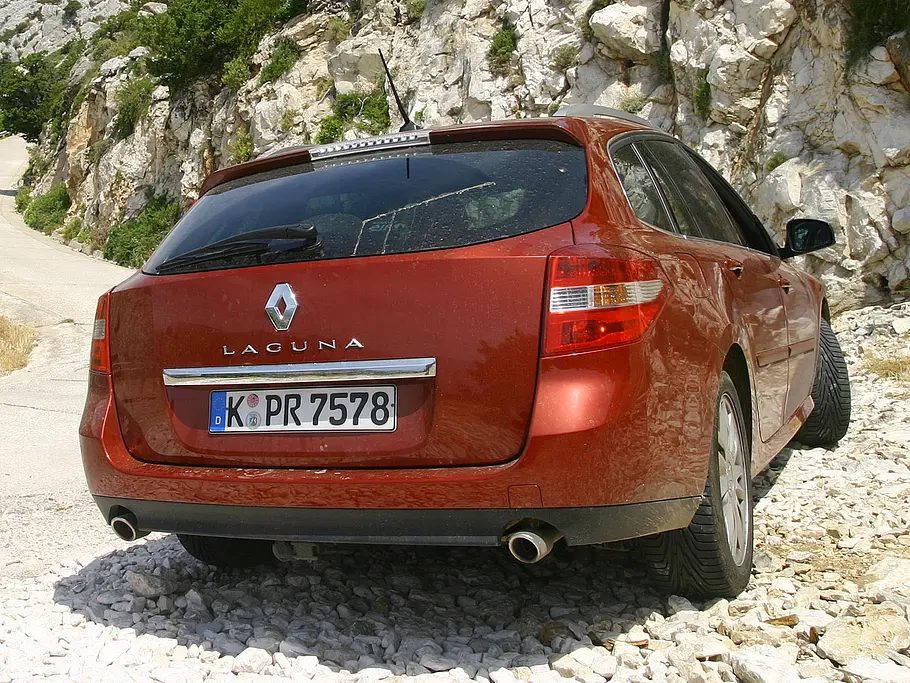 Renault Laguna Grandtour 2.0 dCi - Heckansicht