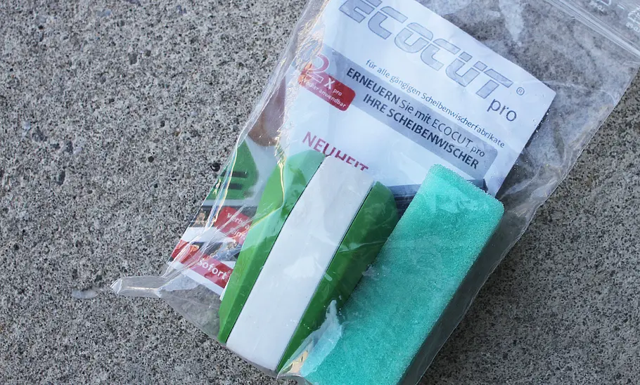 Scheibenwischer-Schneider Ecocut Pro im Test Der Scheibenwischer-Schneider Ecocut Pro in Originalverpackung.