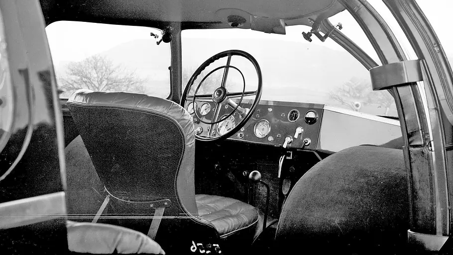 Das Cockpit des Schlörwagens.