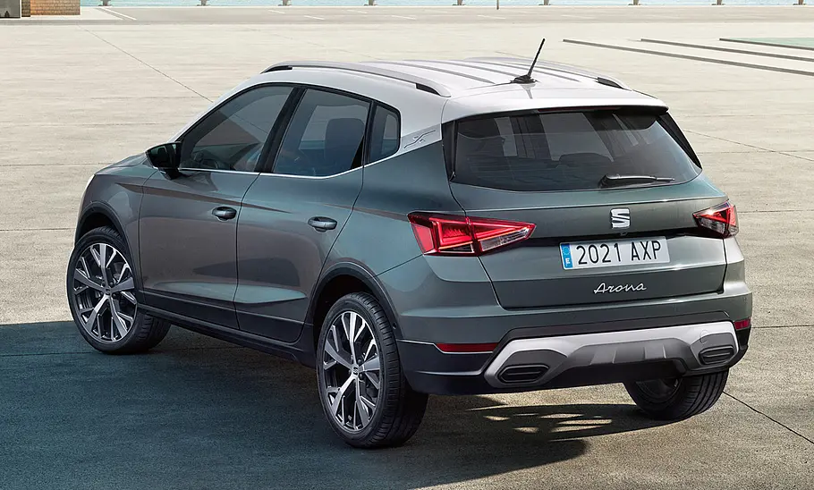 Seat Arona Facelift (2021), statisch, schräg hinten